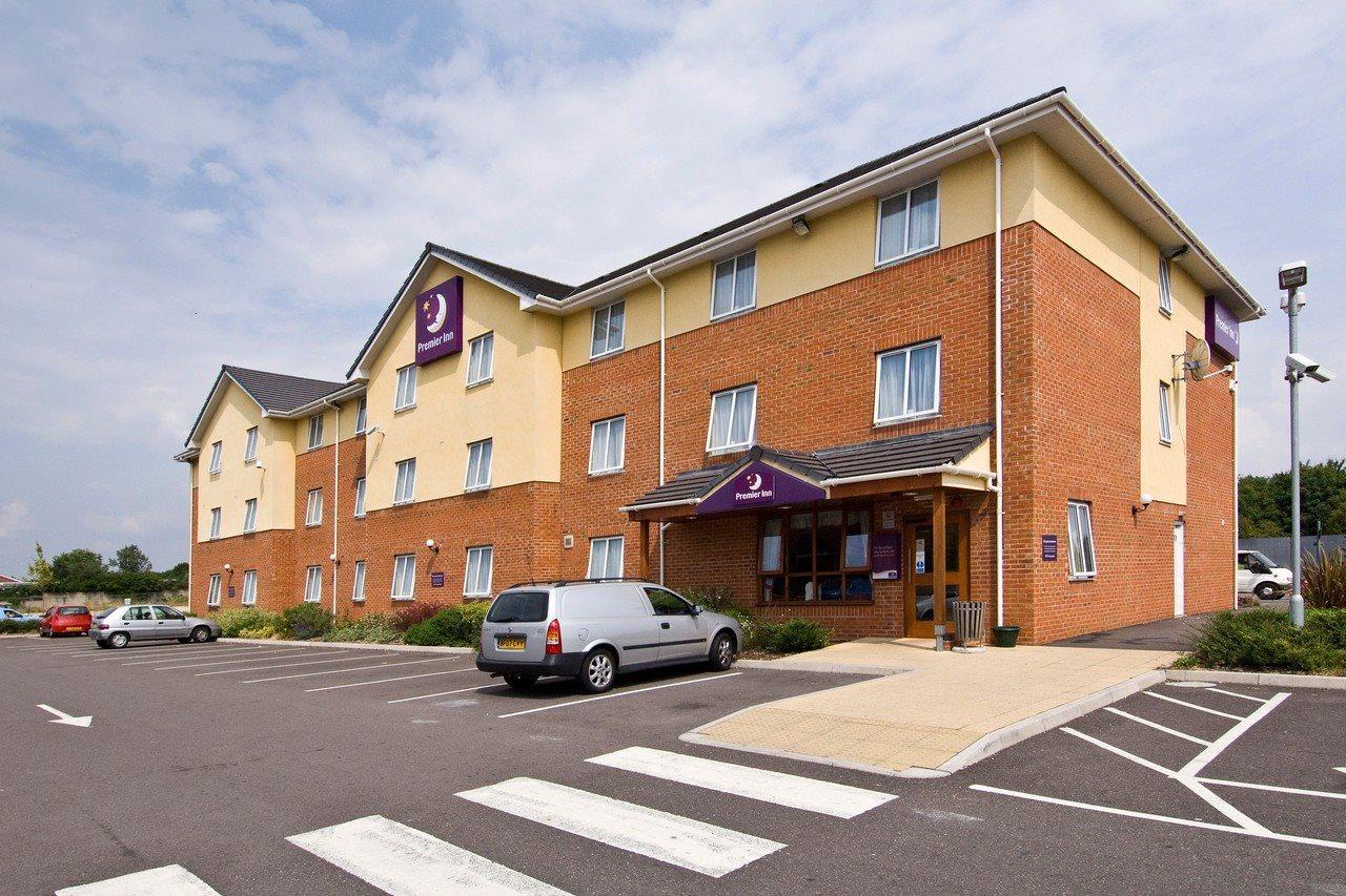Premier Inn Swindon Central Exteriör bild