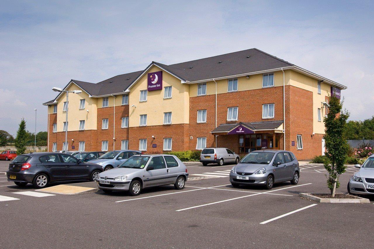 Premier Inn Swindon Central Exteriör bild