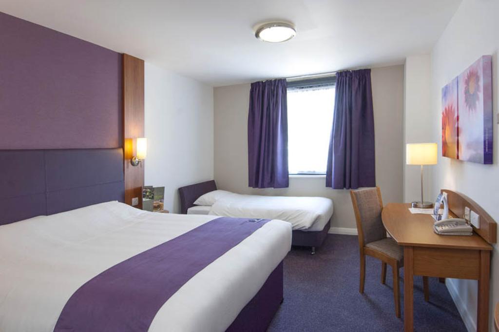 Premier Inn Swindon Central Rum bild