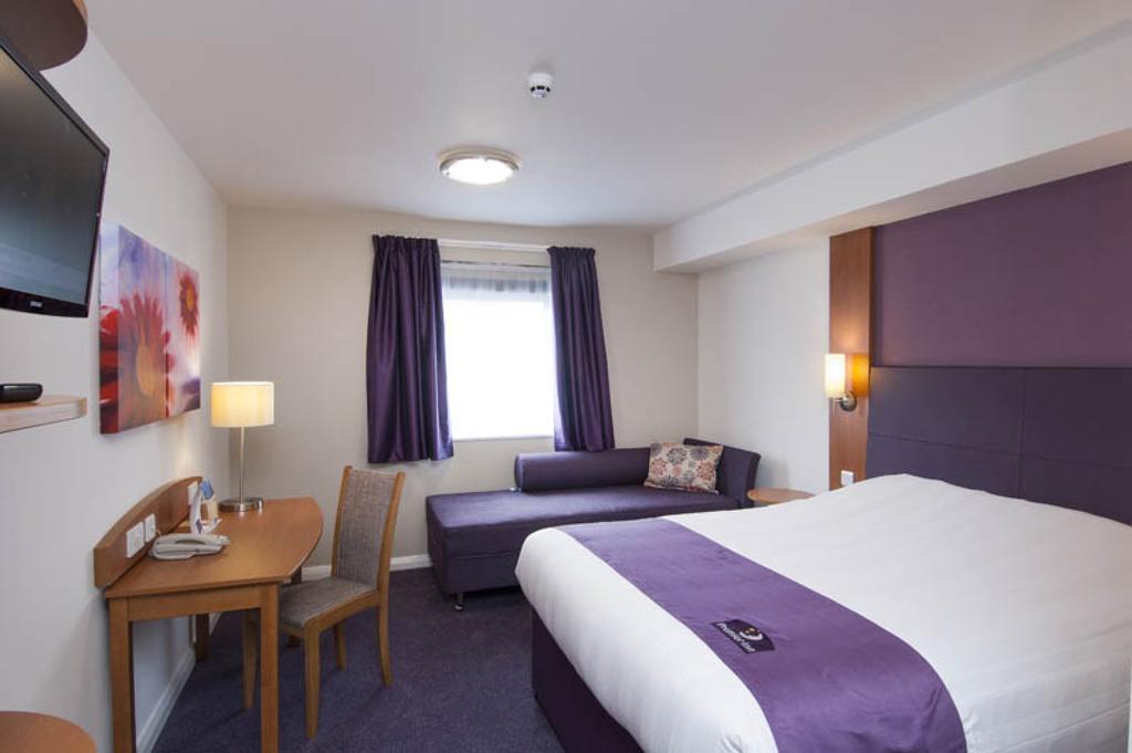 Premier Inn Swindon Central Rum bild