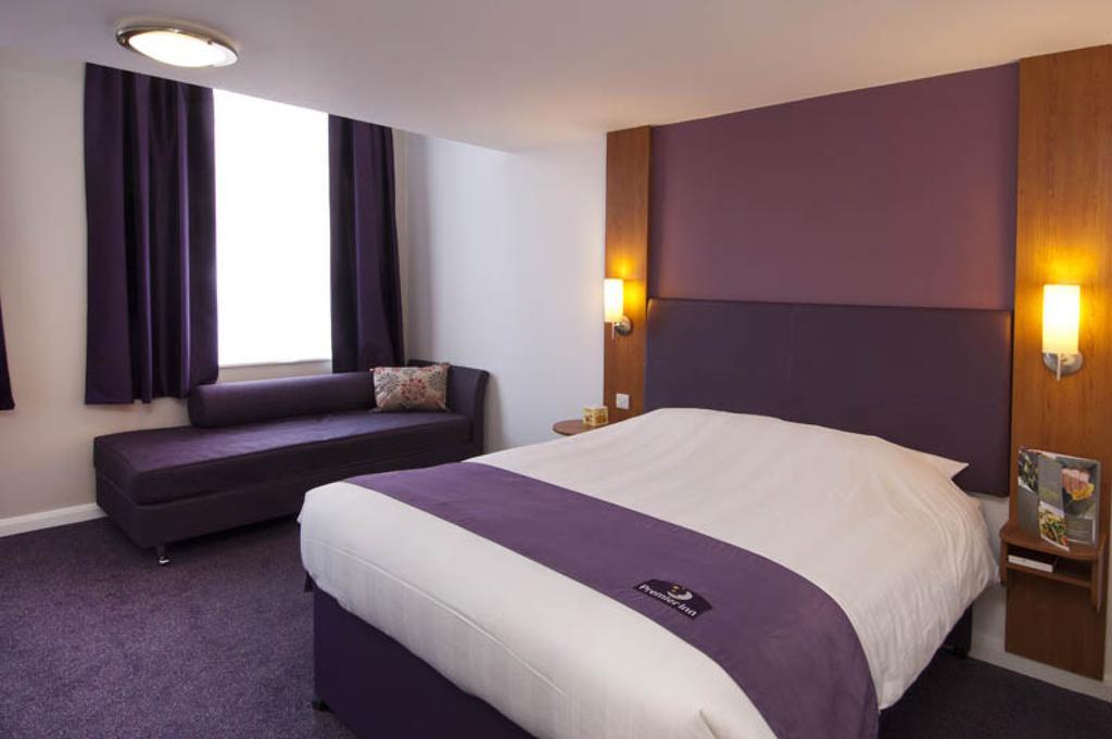 Premier Inn Swindon Central Rum bild