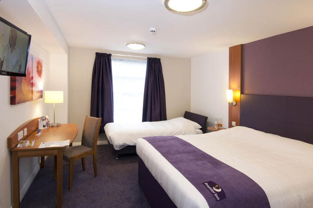 Premier Inn Swindon Central Rum bild