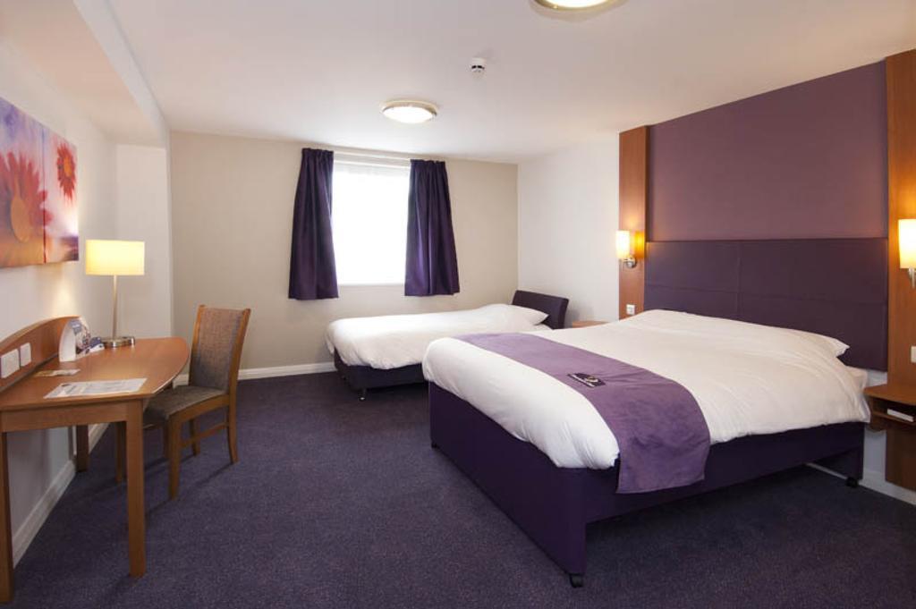 Premier Inn Swindon Central Rum bild