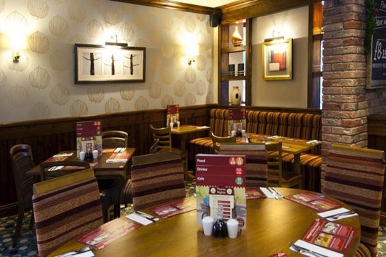 Premier Inn Swindon Central Exteriör bild